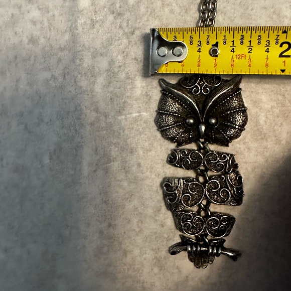 Vintage Mod Retro Articulated Owl Pendant Necklace Silvertone 1970s 24" Chain - Picture 9 of 10